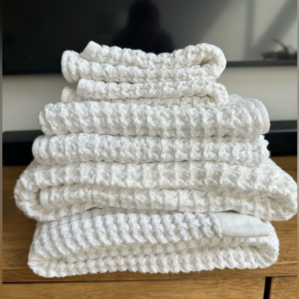 Onsen 6-Piece Waffle Bath Sheet Set White